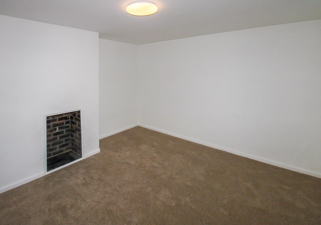 House in Wakefield - View 5