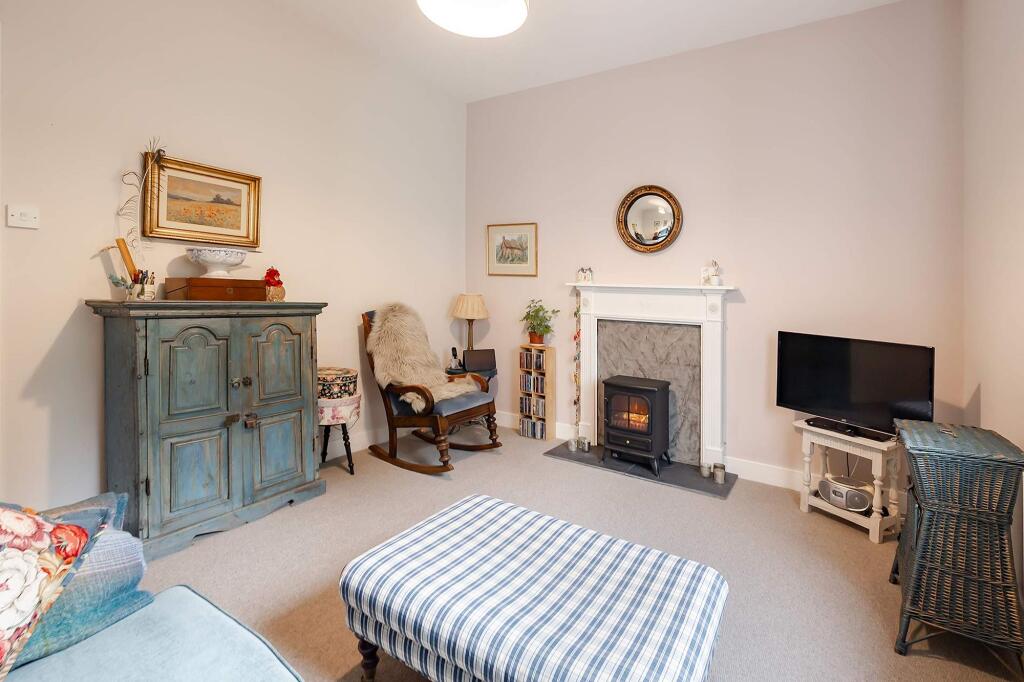 House in Polmont, Falkirk - More