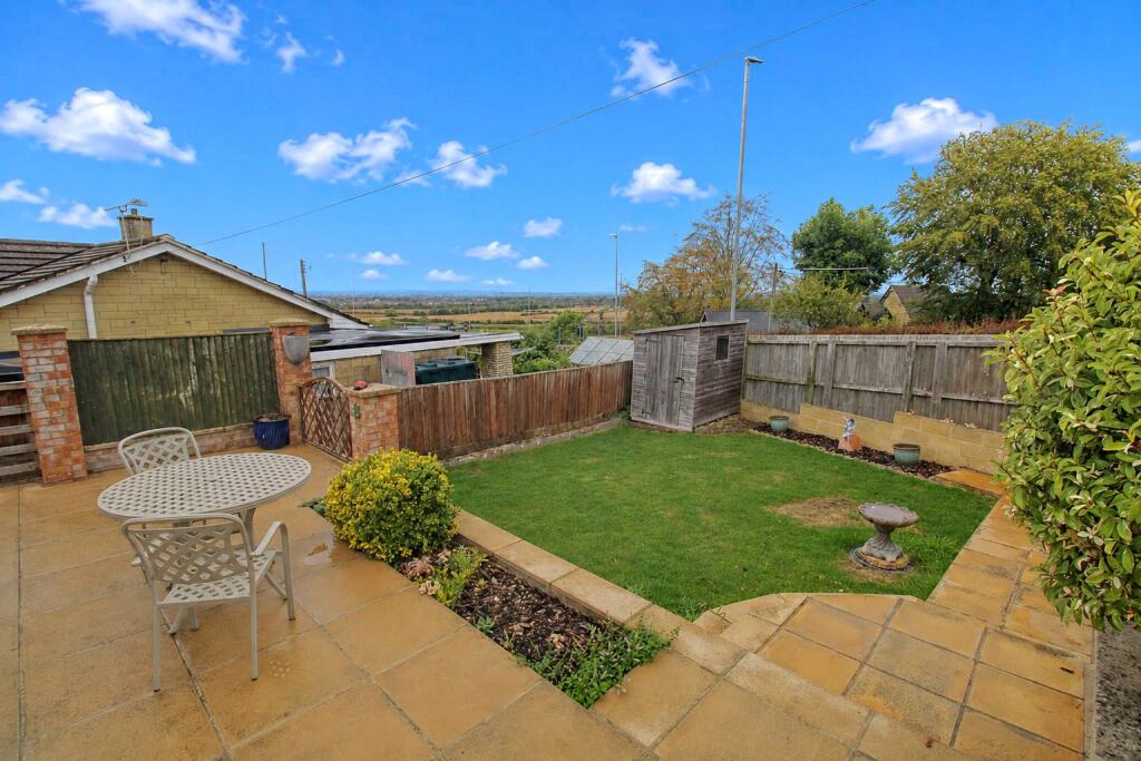 House in West Ashton - View 2