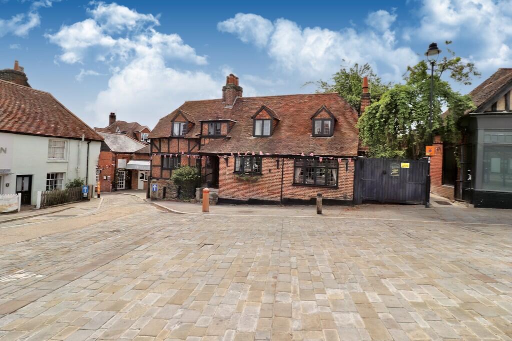 Main image of property: The Square, Hamble