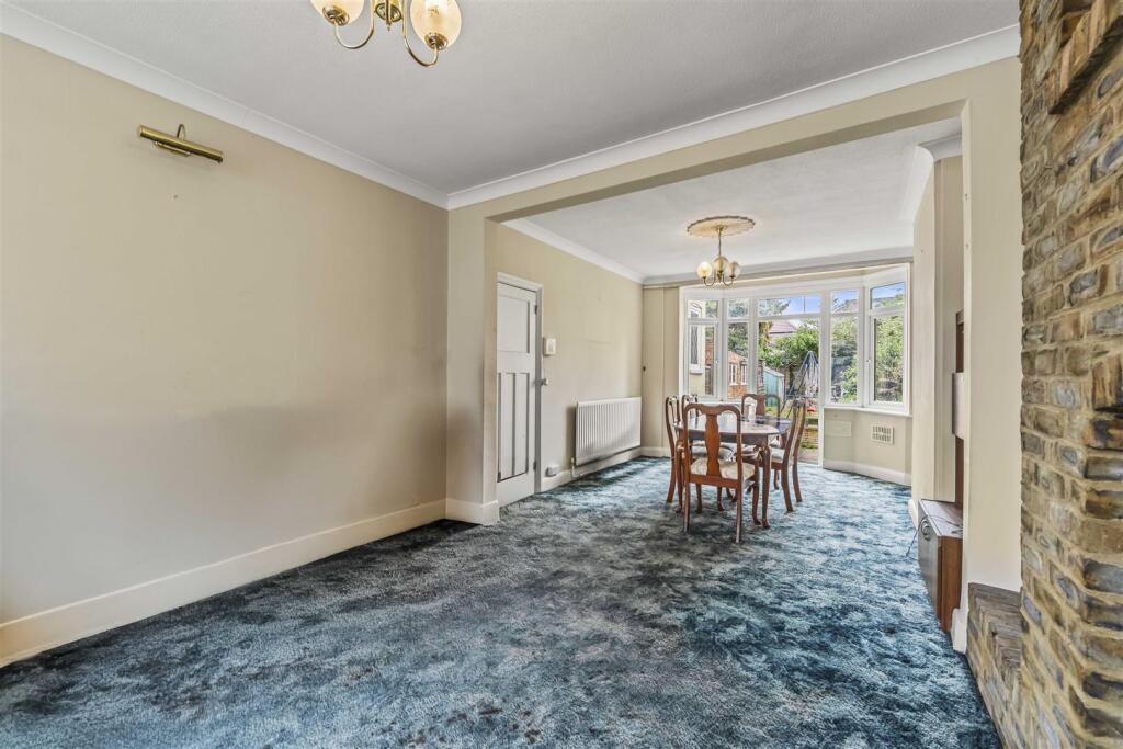 House in Twickenham - View 4
