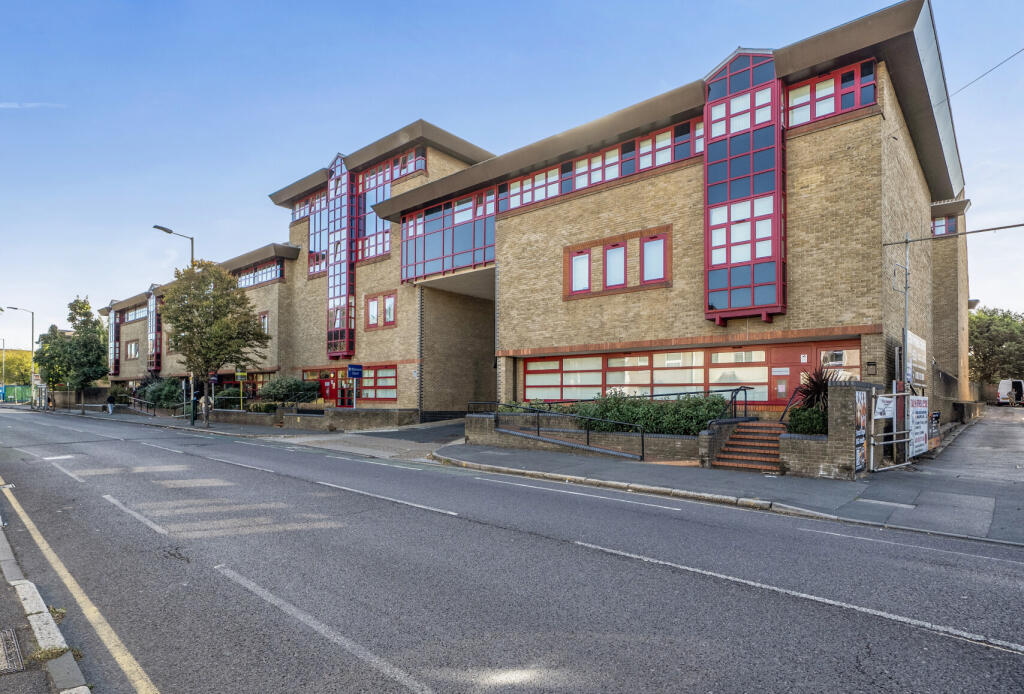 Main image of property: London Road, Romford, RM7