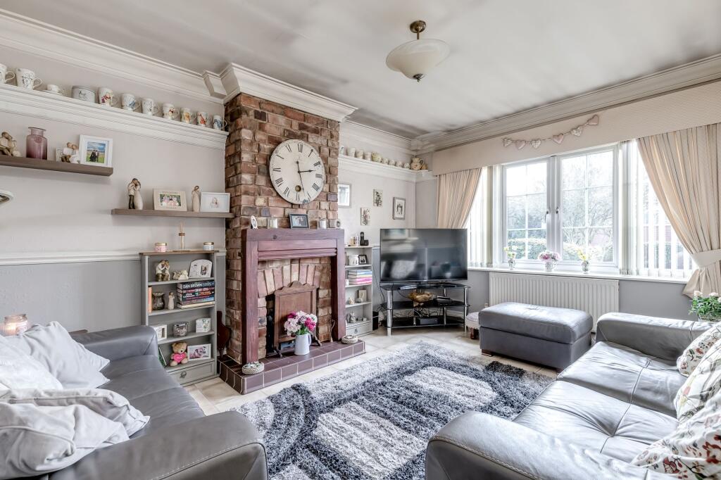 Balmoral Drive, Hindley, WN2 photo 2