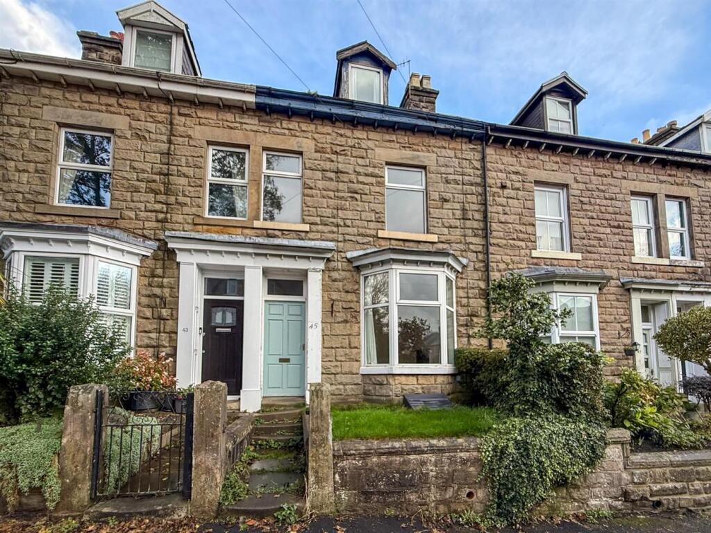 4-bed terraced on Market Street, Buxton, £260,000