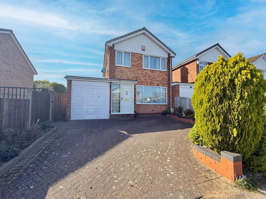 Main image of property: Oakwood Road, Hollywood, B47 5DX