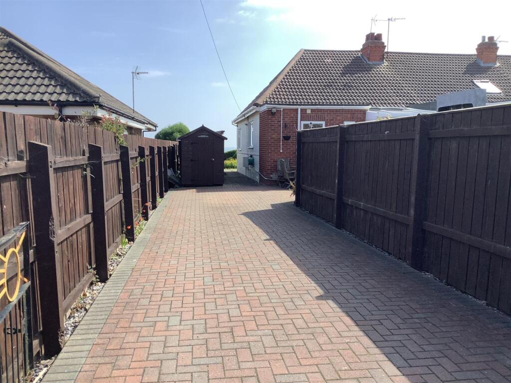 Belvedere Park, Hornsea photo 2