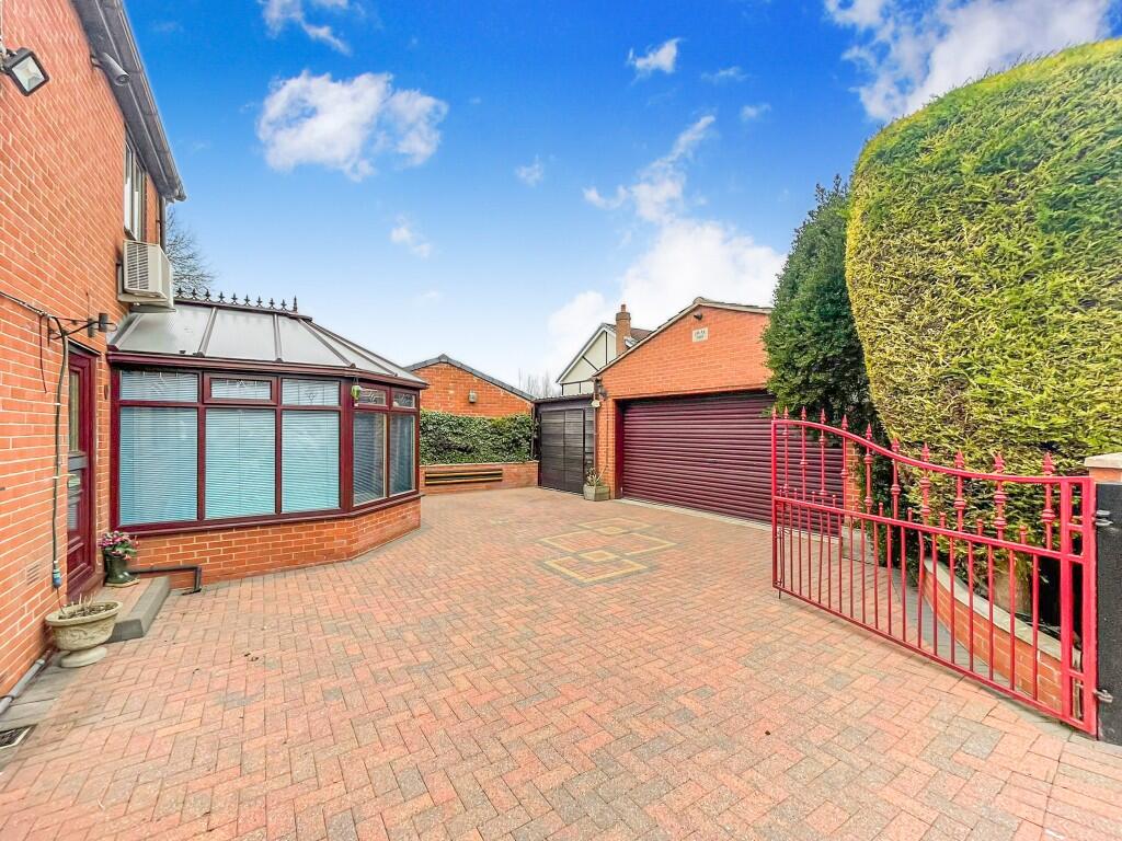 Barnsley Road, Goldthorpe, S63 photo 2