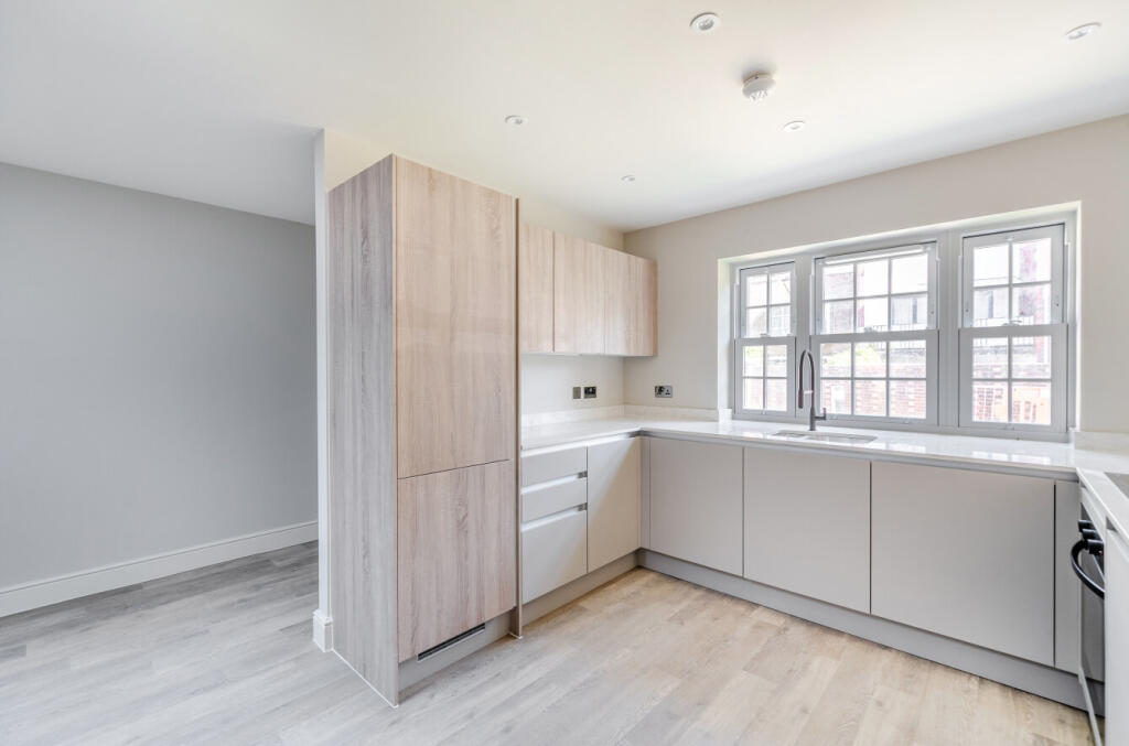 Apartment in Southsea - View 4