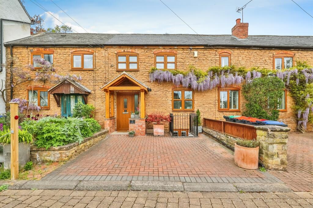 Main image of property: Mill Yard, Hucknall, NOTTINGHAM