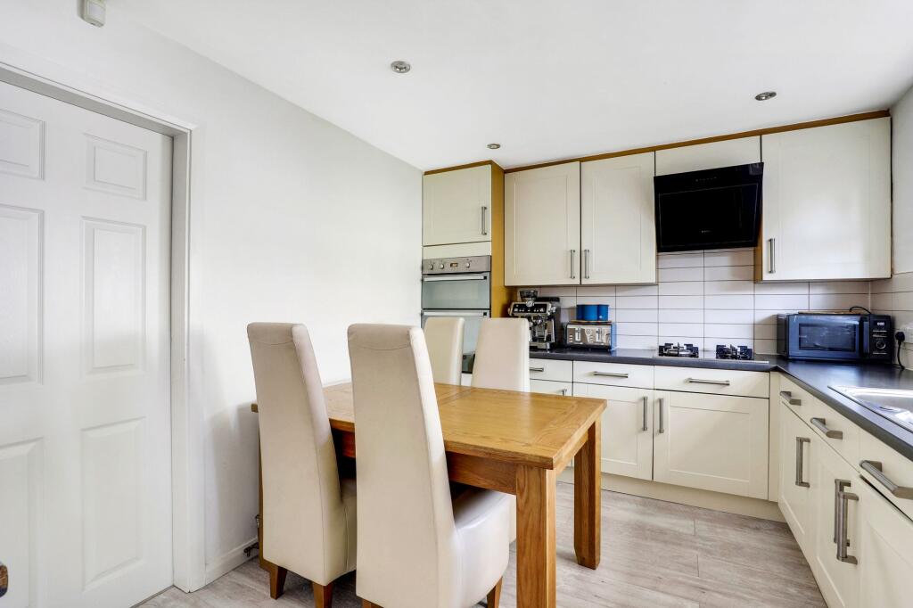 House in Nottingham, Bestwood Park Estate - View 4