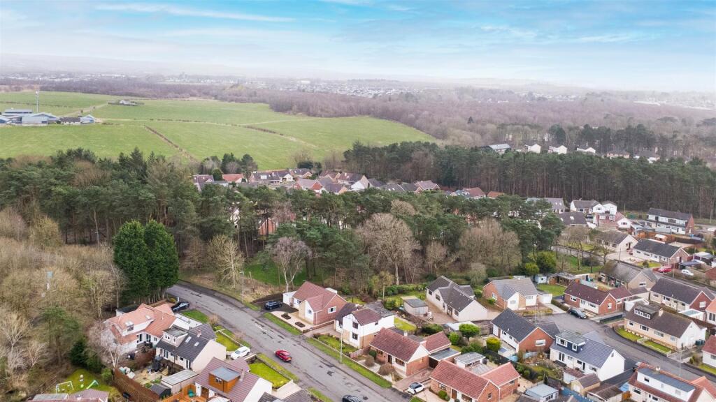 32, Lyman Drive, Wishaw photo 4