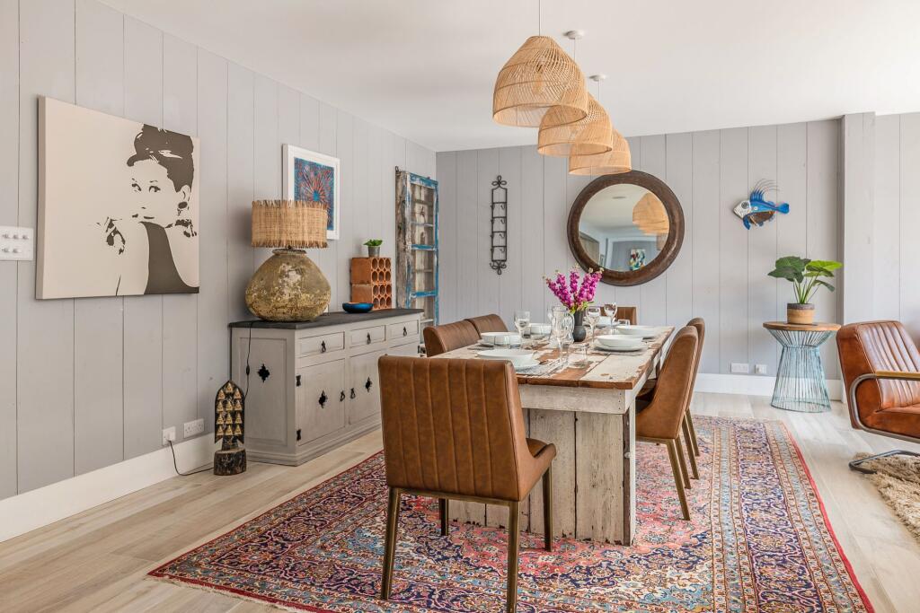 House in Arun, East Preston - More
