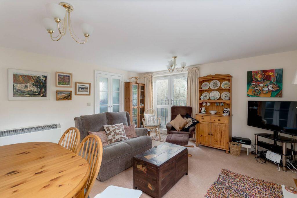 Apartment in Edinburgh, Firrhill, Comiston - More