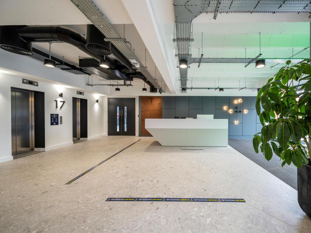 T Bromley 0021HDR.jpg