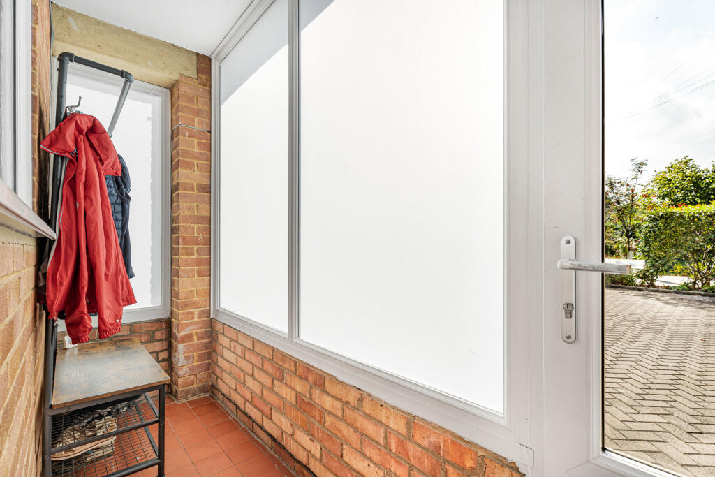 House in Twickenham - View 3