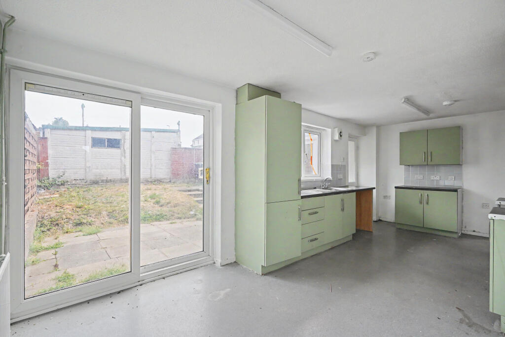 House in Nottingham - View 3