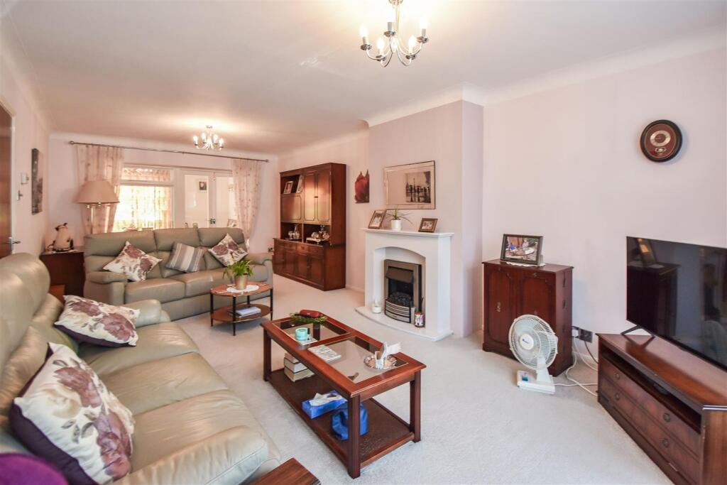 Wyatts Green Road, Wyatts Green, Brentwood photo 3