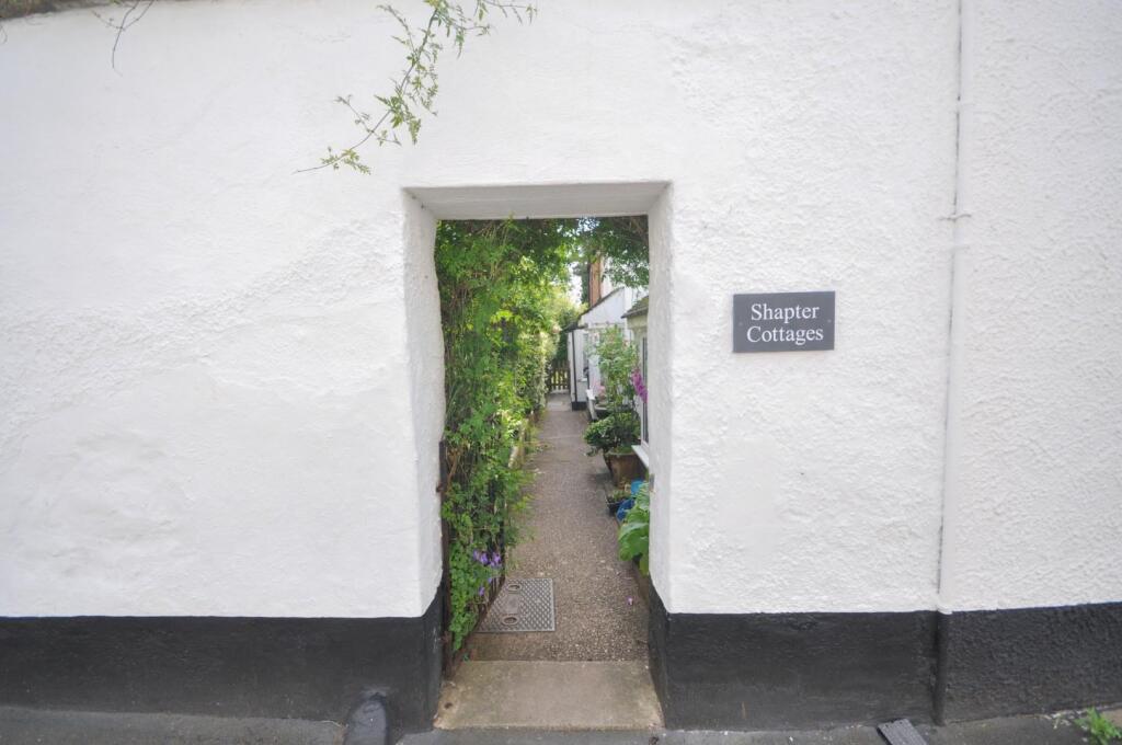 Main image of property: White Street, Topsham, Exeter, EX3 0AD