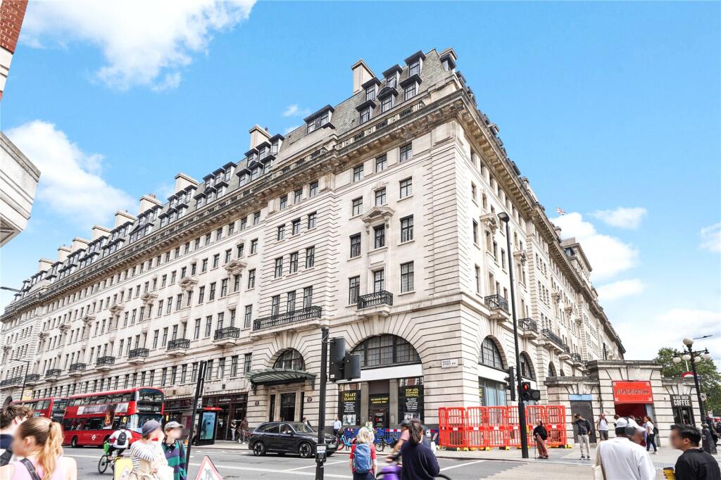 Apartment in London - More