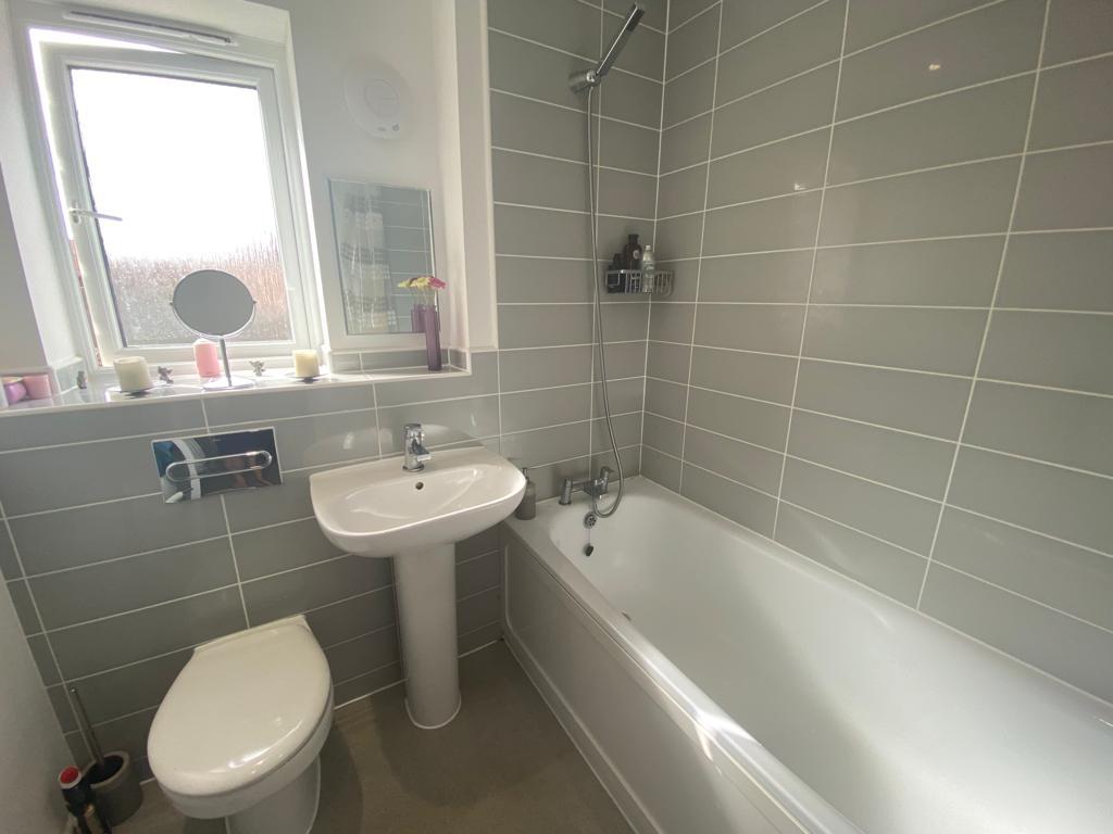 House in Warwick, Bishop's Tachbrook - More
