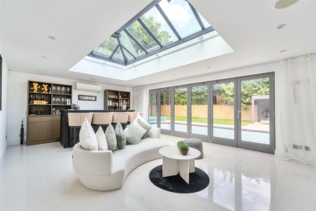 House in London - More