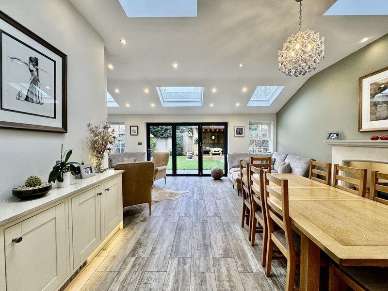 House in Glory Mill - Stunning Townhouse, Wooburn - View 2