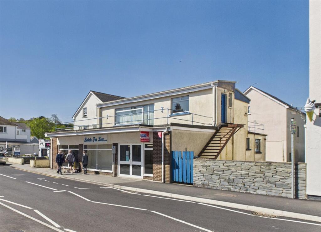 Main image of property: Commercial Premises, Saundersfoot Centre