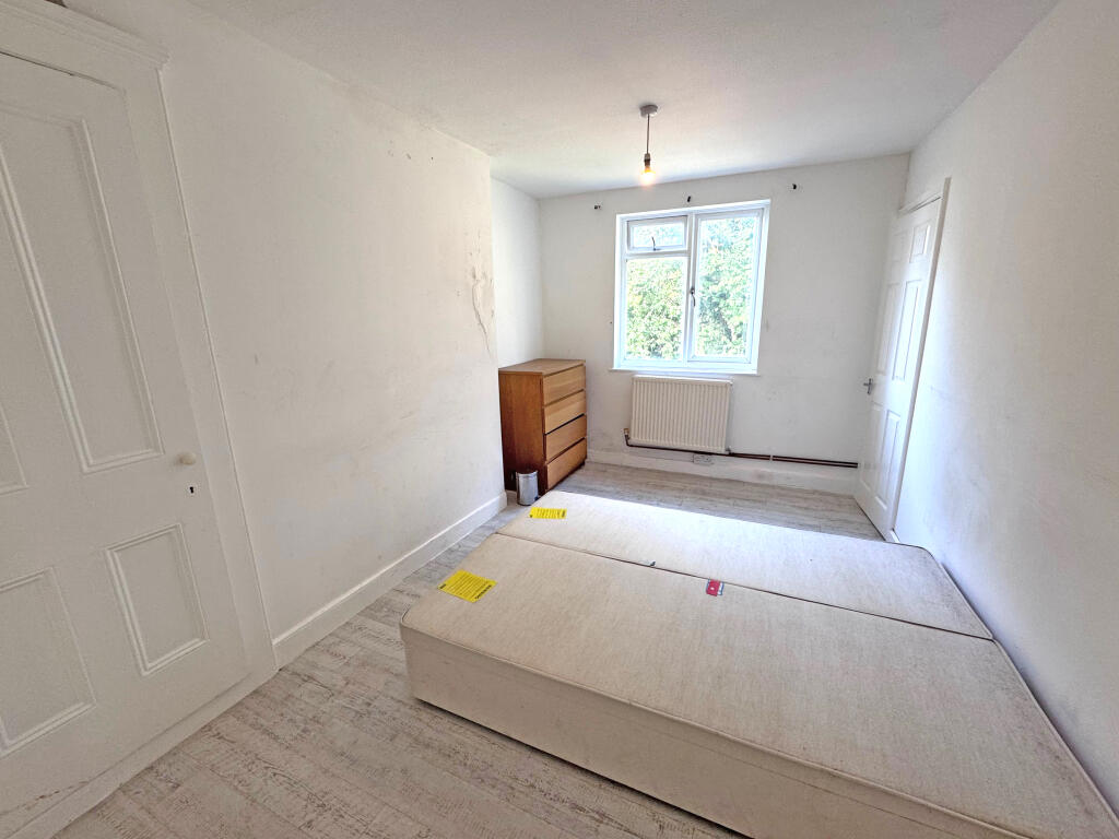 Apartment in Brighton - View 3