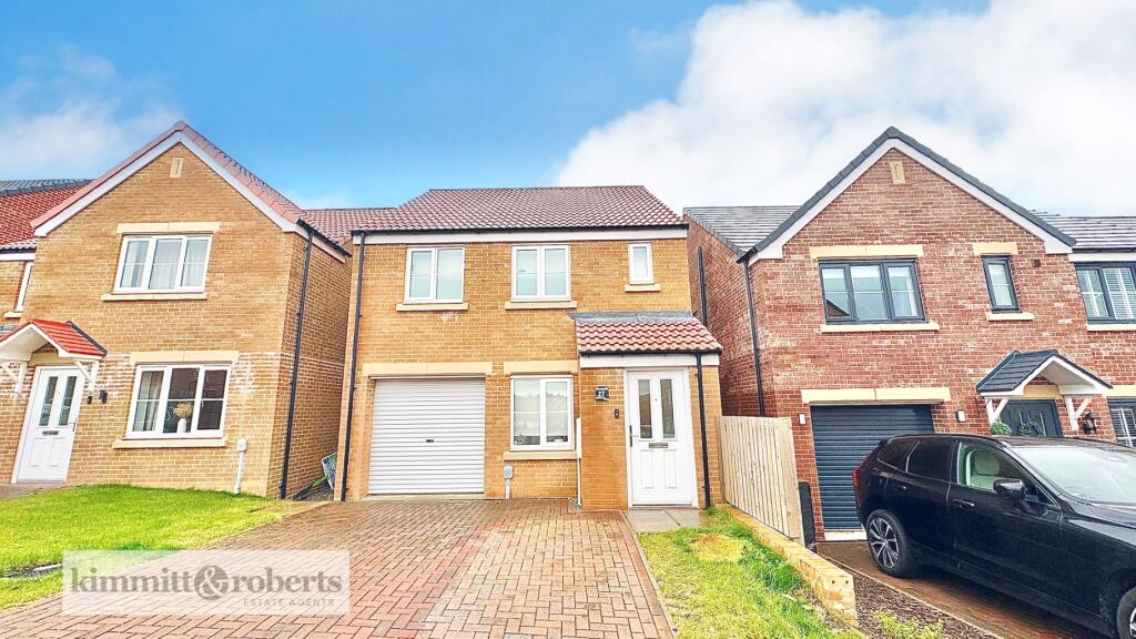 3-bed detached on Montanna Close, Houghton Le Spring, Tyne And Wear, DH4, £210,000