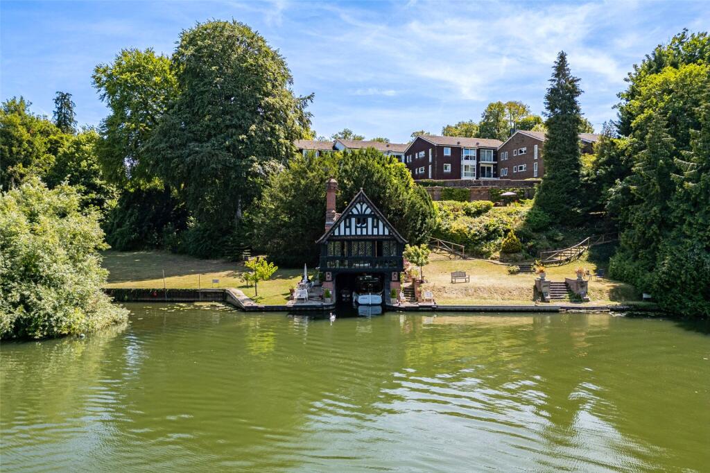 Main image of property: Cleeve Road, Goring, Reading, Oxfordshire, RG8