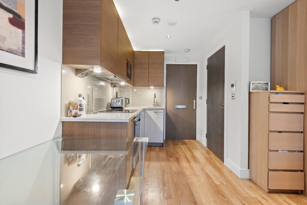 Studio flat for rent