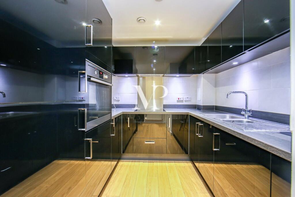 Apartment in London, Poplar - More