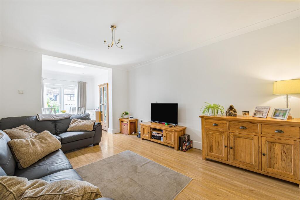Burleigh Avenue, Sidcup, DA15 8QA - View 2