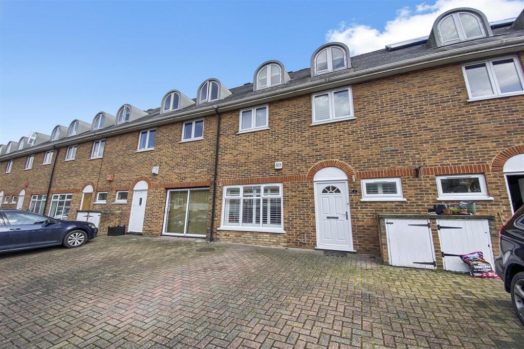 Main image of property: Royal Victor Place, Victoria Park, E3