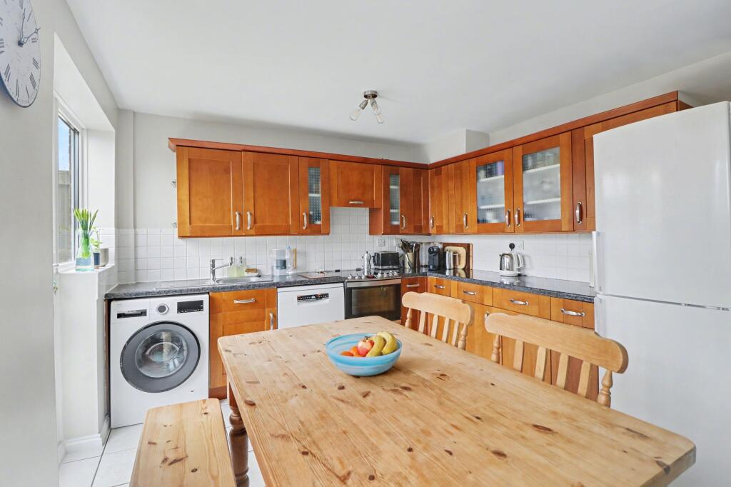 Ambleside, Botley, SO30 photo 3