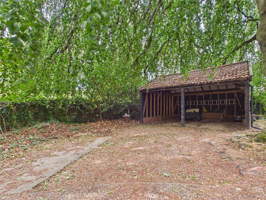 House in Ipswich, California - View 4
