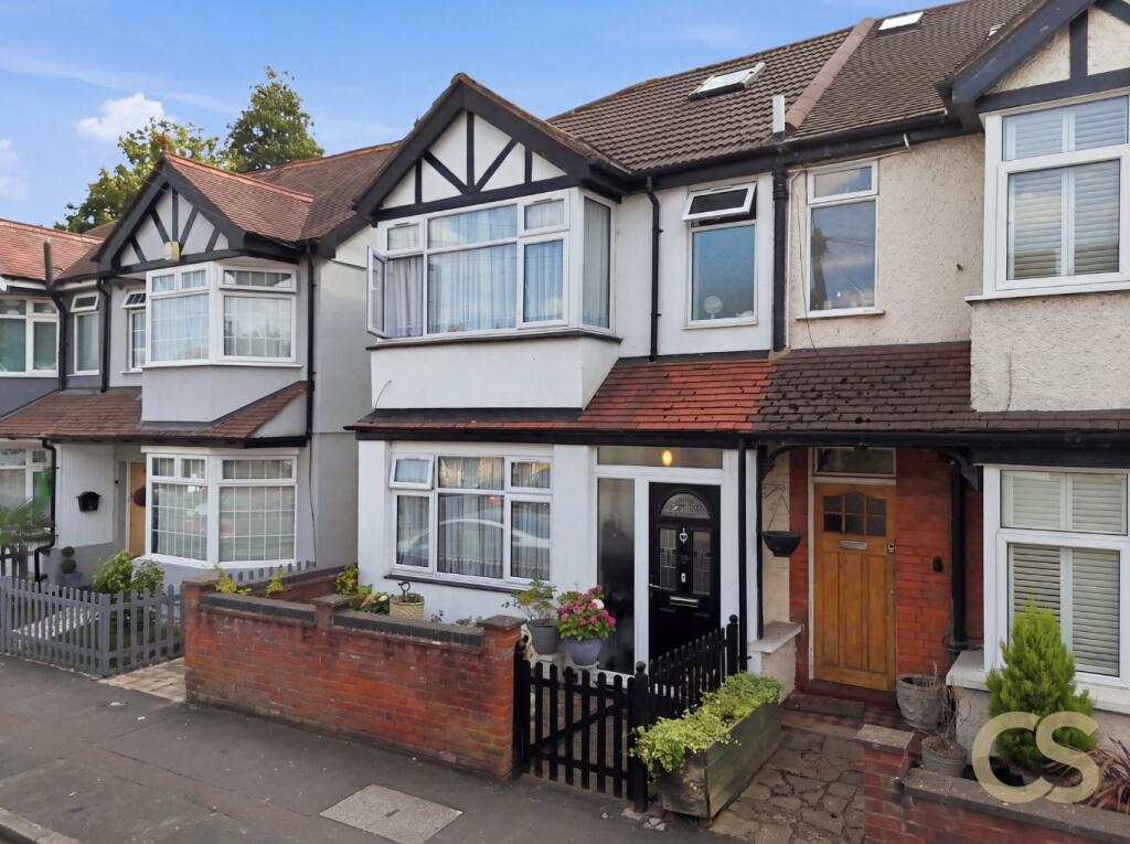Main image of property: Old Essex Road, Hoddesdon, Hertfordshire, EN11 0AB