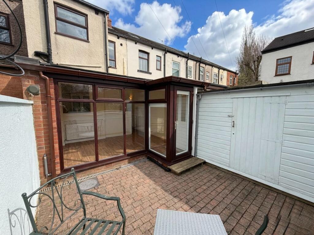 Main image of property: Stockport Road, Hyde, SK14 5RA