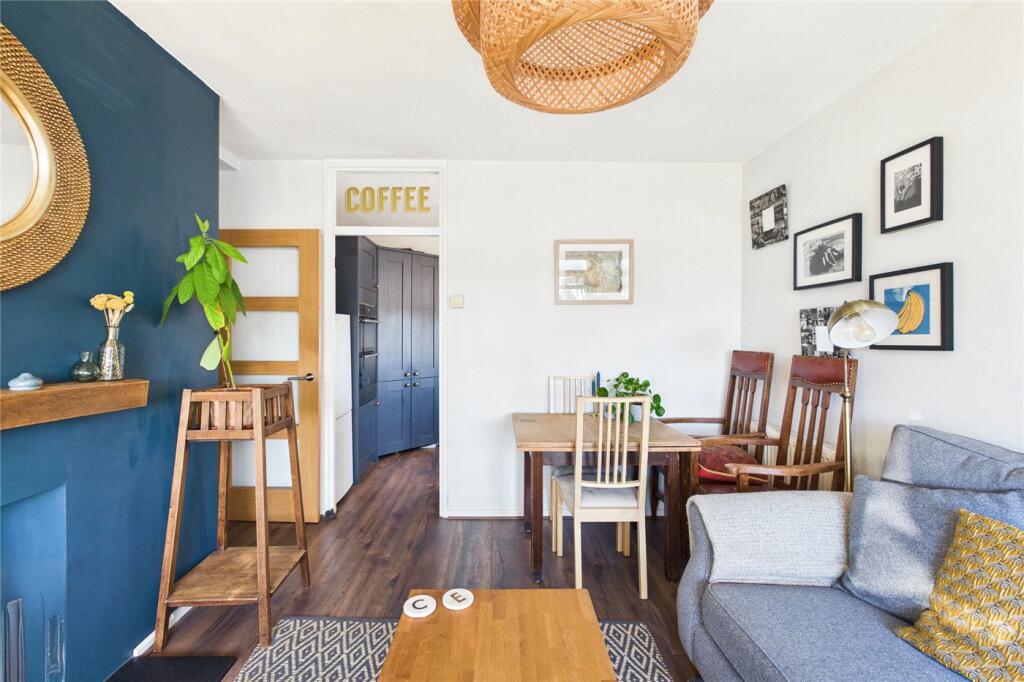 Apartment in London, Aldrington Estate, Furzedown - View 5
