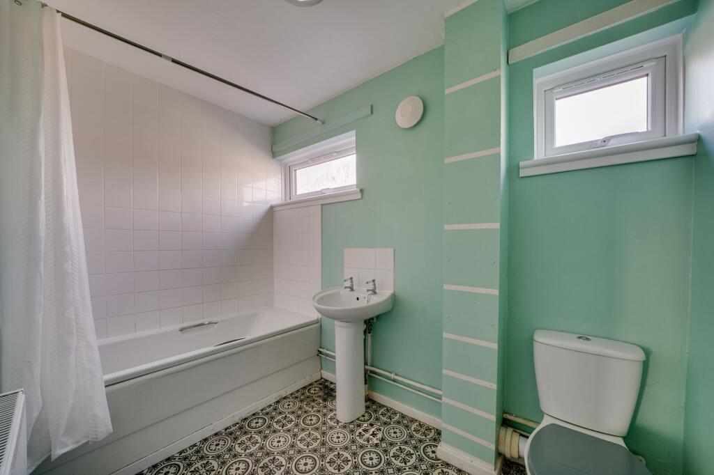 87, Burtondale, Telford, TF3 photo 4