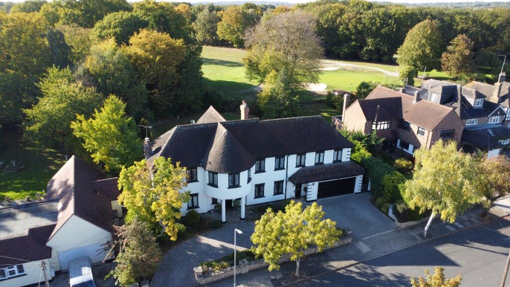 Main image of property: Links Avenue, Gidea Park