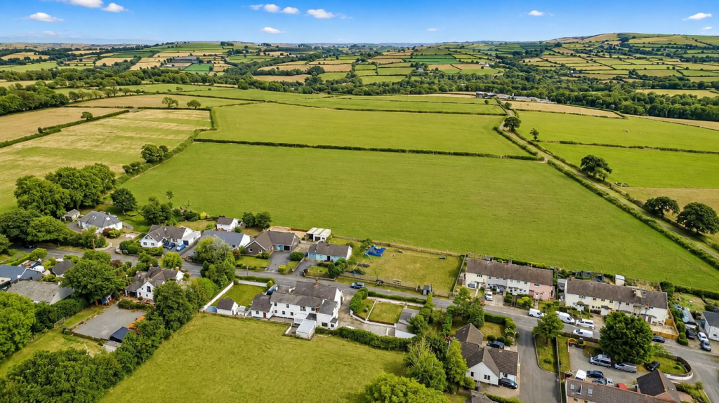 House in Abercych, Manordeifi - View 3