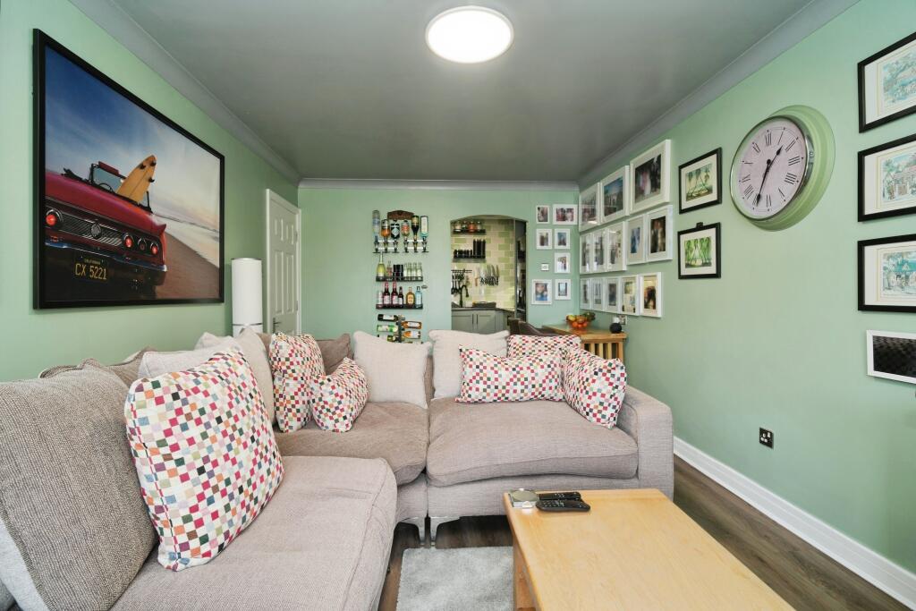 Barton Road, Manchester, M28 photo 4