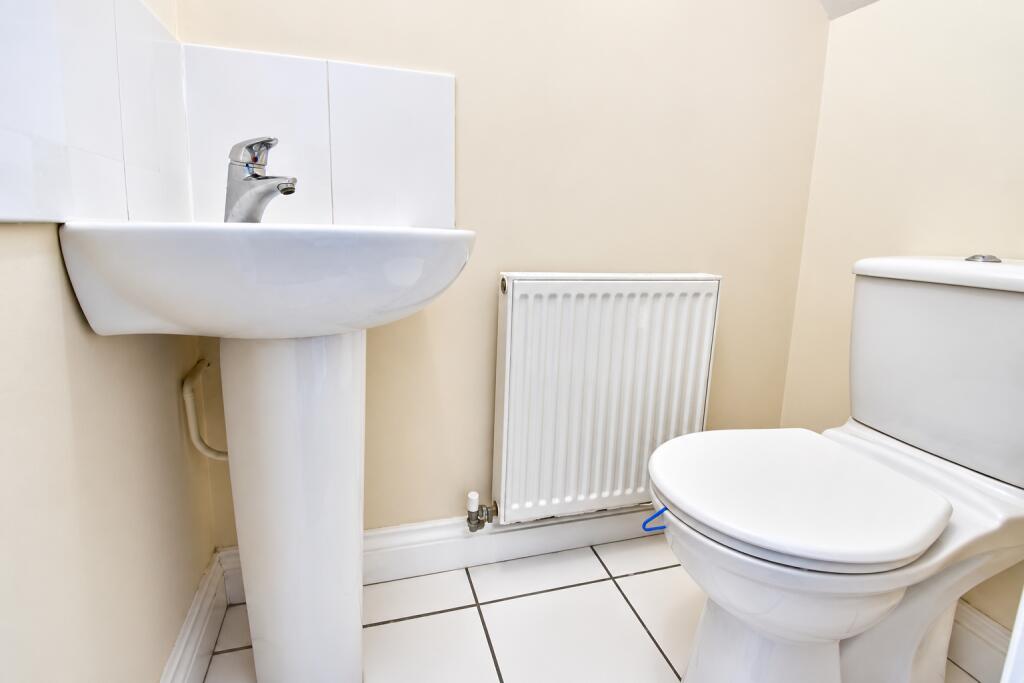 House in Harborough, North Kilworth - More