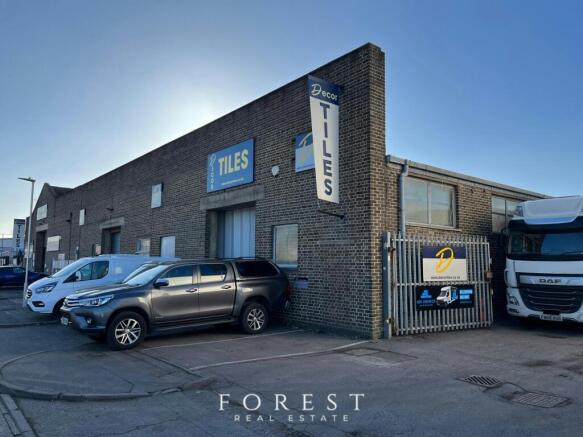 Unit 1, 14 Greycaine Road, Watford (5).jpg
