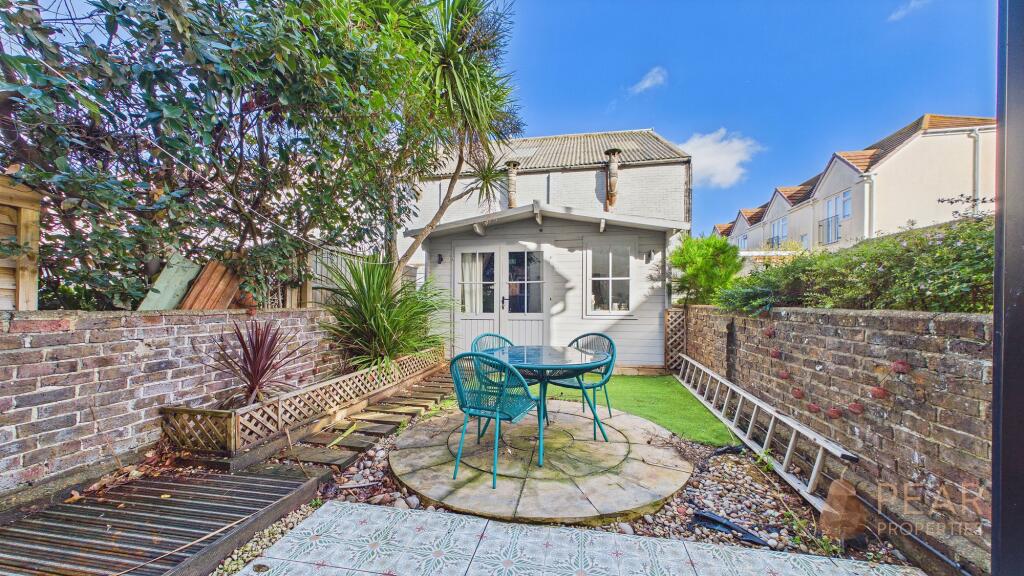 Penhill Road, Lancing, BN15 photo 4