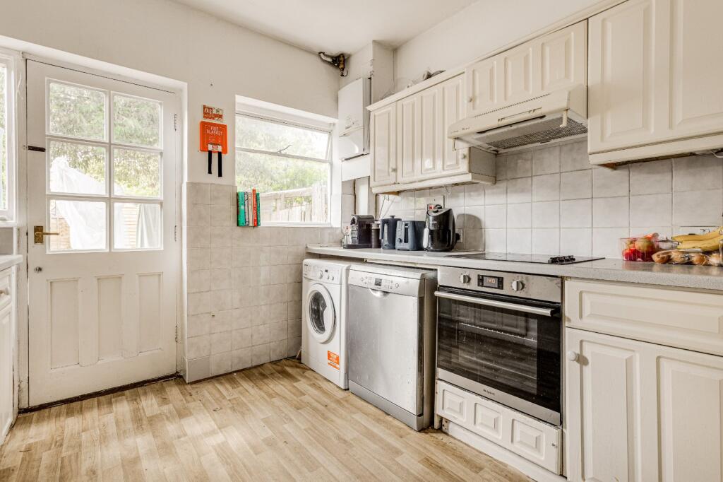 House in London - View 3