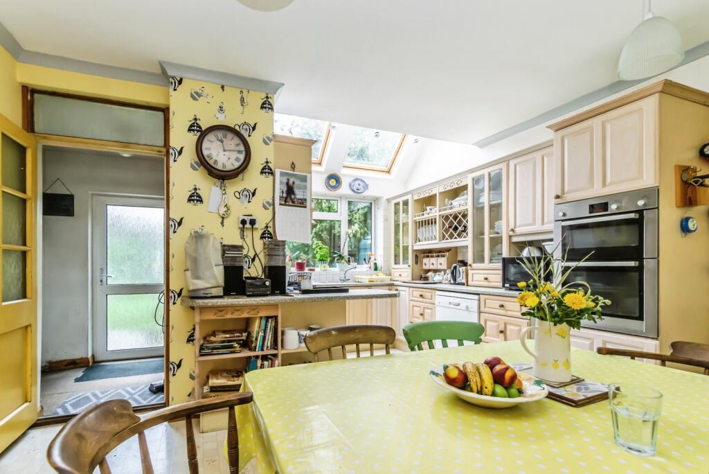 House in Eastbourne, East Sussex - View 3