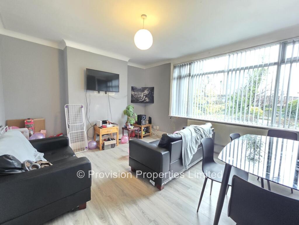 Main image of property: Headingley Crescent, Leeds, LS6