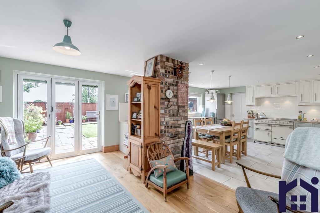 3-bed semi-detached on Culbeck Lane, Euxton, PR7 6EP, £395,000
